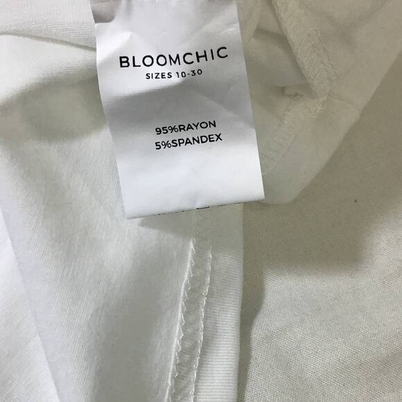 BLOOMCHIC 18-20 2X Plus White Short Sleeve Pullover Crew Neck TShirt Top NWT B78 - Picture 7 of 7